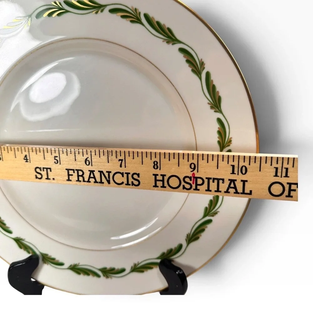 Franciscan Arcadia Green Dinner Plate Ivory Gold Trim Plumes Made in USA 10.5 in